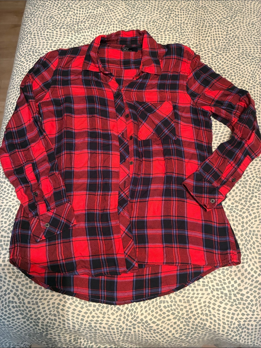 Red & Blue Women’s Plaid Button-Up Shirt